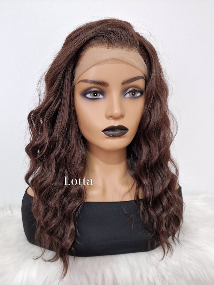 Photo 1735591131340 1