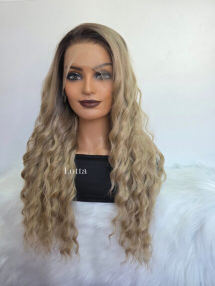 Photo 1758286282572 scaled